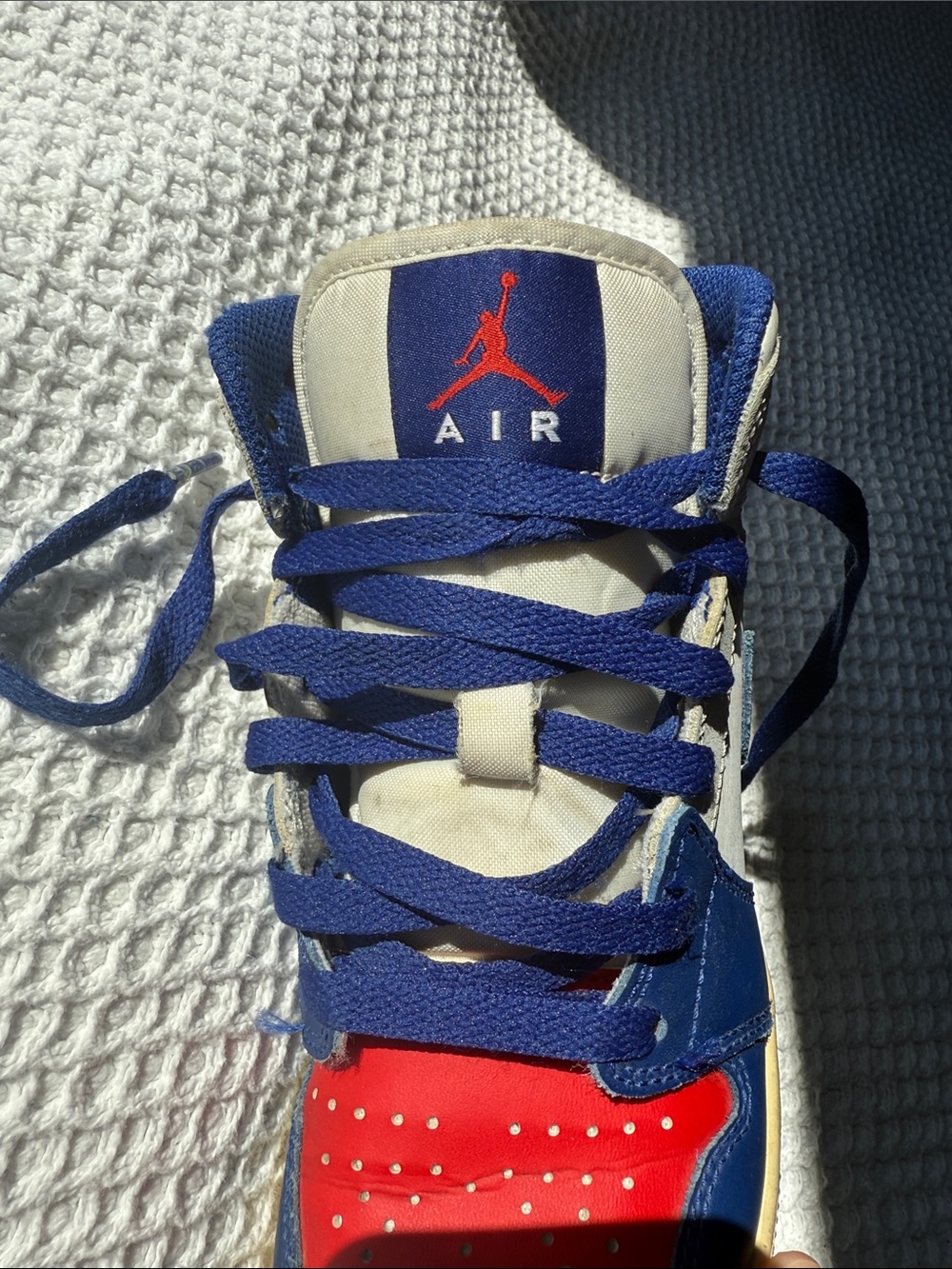 Air Jordan 1 Mid Rare Air GS Youth 4.5Y / Women’s 6 DQ8423-102 - Picture 7 of 10